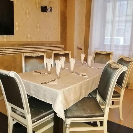 Hotel Cosmin Арад Екстер'єр фото