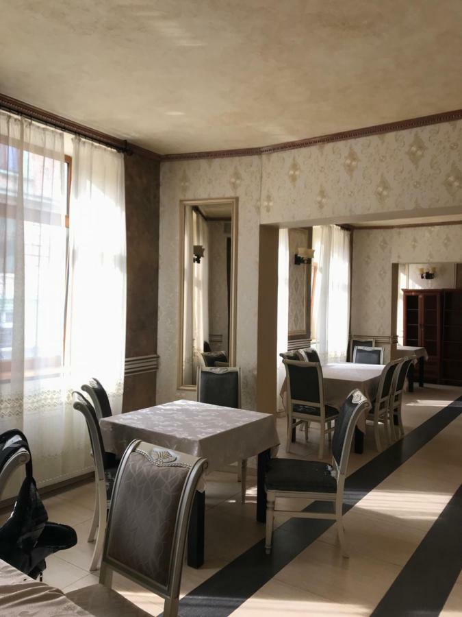 Hotel Cosmin Арад Екстер'єр фото