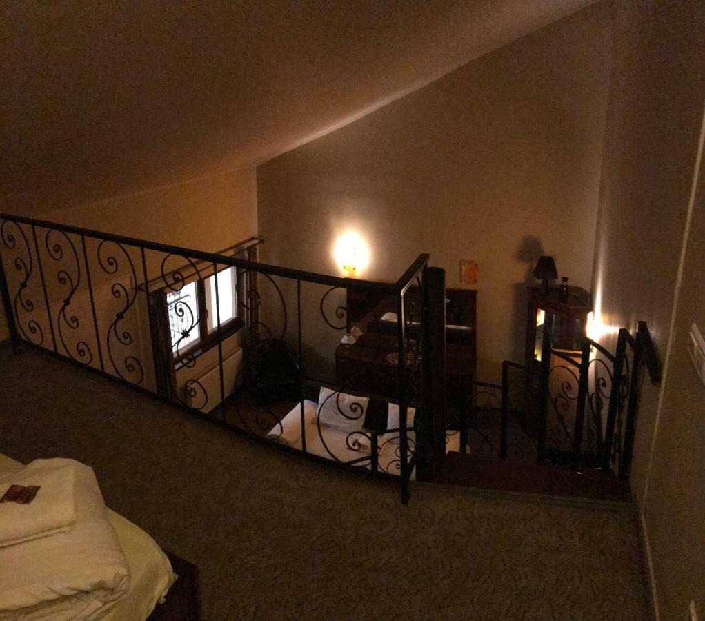 Hotel Cosmin Арад Екстер'єр фото
